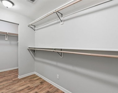 6203 Gaston Street - Photo Thumbnail 16