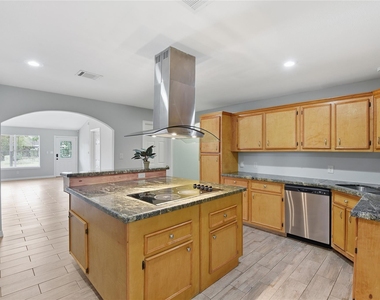 6203 Gaston Street - Photo Thumbnail 6