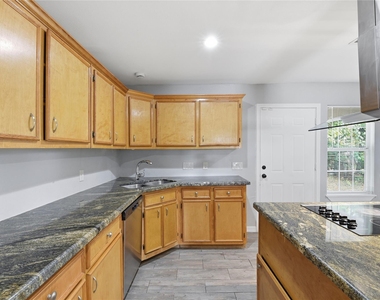 6203 Gaston Street - Photo Thumbnail 9