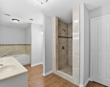 6203 Gaston Street - Photo Thumbnail 14