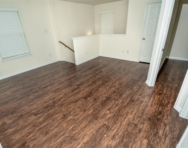 3610 Bluebird Park Lane - Photo Thumbnail 6