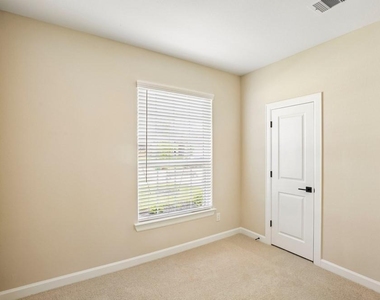 3085 Sorrento Hill Drive - Photo Thumbnail 12