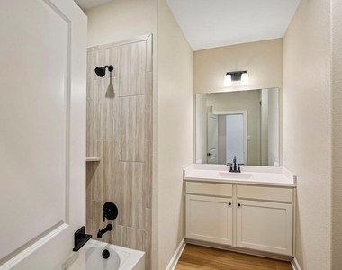 3085 Sorrento Hill Drive - Photo Thumbnail 16