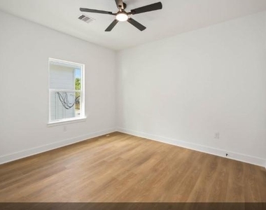 4501 Newberry Street - Photo Thumbnail 13