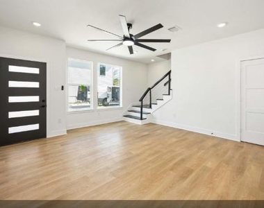 4501 Newberry Street - Photo Thumbnail 3