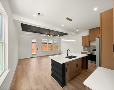 307 Quitman - Photo Thumbnail 16