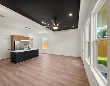 307 Quitman - Photo Thumbnail 12