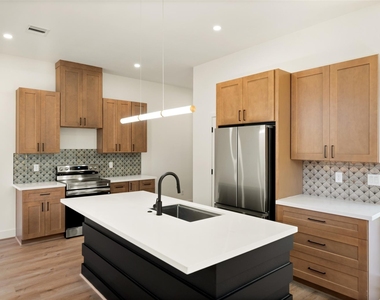 307 Quitman - Photo Thumbnail 15