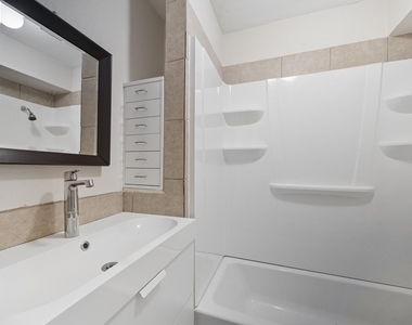 16326 Brush Meadow Court - Photo Thumbnail 7