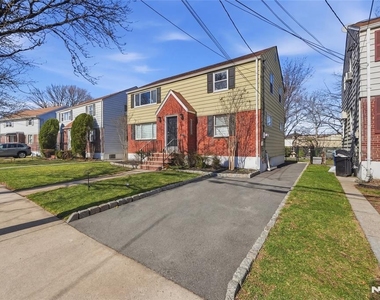73 Macarthur - Photo Thumbnail 1