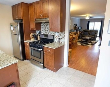 1806 Faulkner - Photo Thumbnail 2
