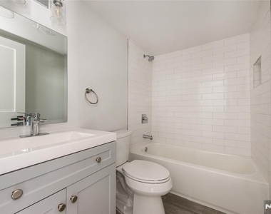 127 Albert - Photo Thumbnail 7