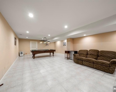 325 Cooper - Photo Thumbnail 25