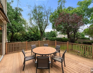 325 Cooper - Photo Thumbnail 28