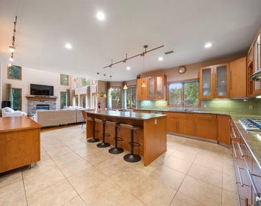 325 Cooper - Photo Thumbnail 12