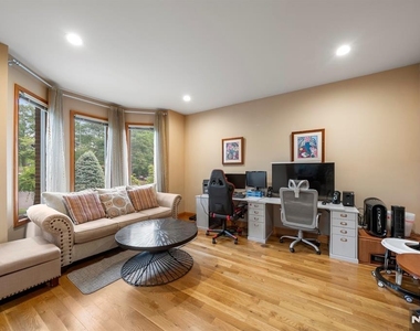 325 Cooper - Photo Thumbnail 5