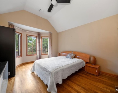 325 Cooper - Photo Thumbnail 24