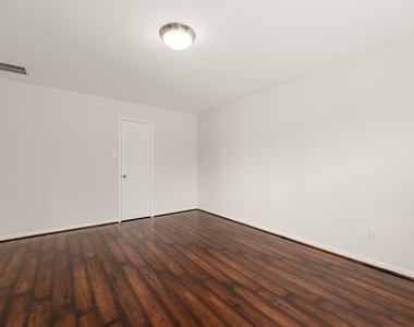 21426 Venture Park Drive - Photo Thumbnail 34