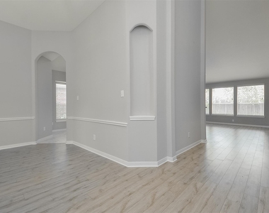 23751 River Place Drive - Photo Thumbnail 4