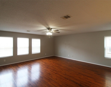 2834 Iris Valley Way - Photo Thumbnail 3