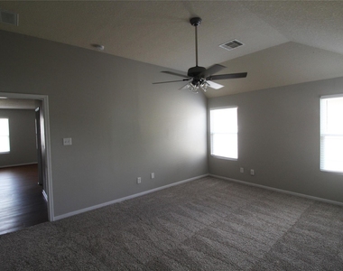 2834 Iris Valley Way - Photo Thumbnail 10