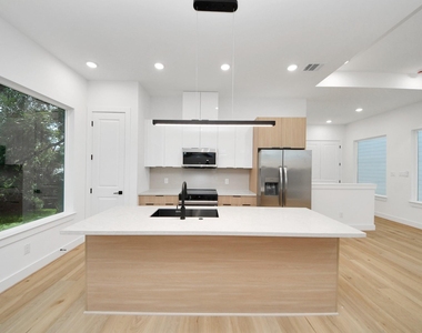 7117 Eastwood St - Photo Thumbnail 7