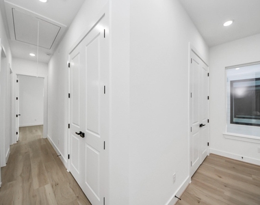 7117 Eastwood St - Photo Thumbnail 12