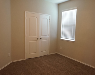 20911 Iris Bloom Street - Photo Thumbnail 19