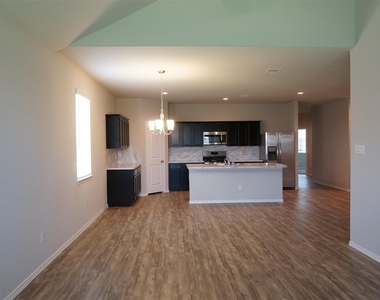 20911 Iris Bloom Street - Photo Thumbnail 3
