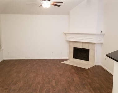 935 Rock Springs Drive - Photo Thumbnail 7