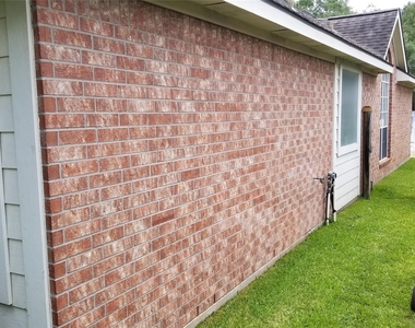935 Rock Springs Drive - Photo Thumbnail 12