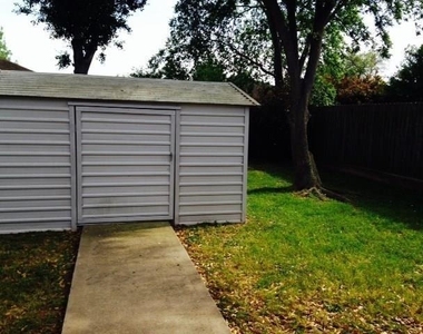 17307 Nordway Drive - Photo Thumbnail 11