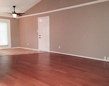 17307 Nordway Drive - Photo Thumbnail 6