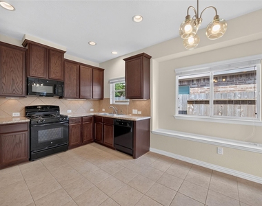 24715 Hikers Bend Drive - Photo Thumbnail 12