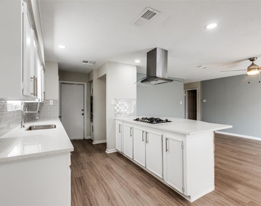 5426 Fairgreen Lane - Photo Thumbnail 16