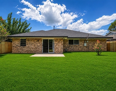 5426 Fairgreen Lane - Photo Thumbnail 23