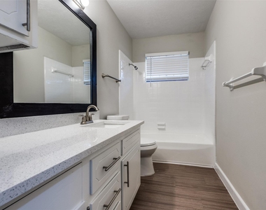 5426 Fairgreen Lane - Photo Thumbnail 22