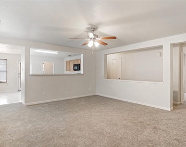 29522 Legends Stone Drive - Photo Thumbnail 11