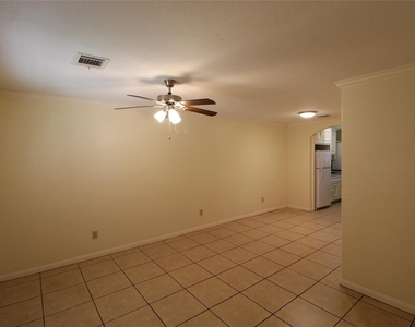 814 Mobile Drive - Photo Thumbnail 4