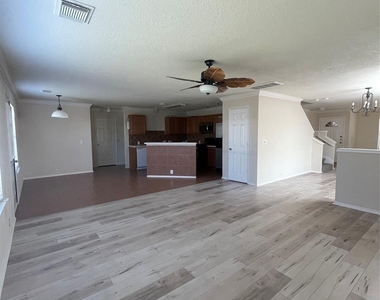 10506 Sugar Trace Drive - Photo Thumbnail 3
