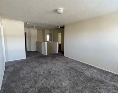 10506 Sugar Trace Drive - Photo Thumbnail 7