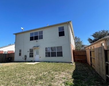10506 Sugar Trace Drive - Photo Thumbnail 14