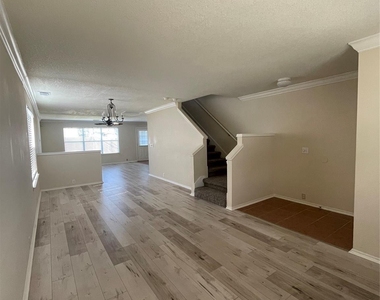 10506 Sugar Trace Drive - Photo Thumbnail 1
