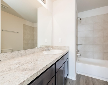 943 Imperial Heights Drive - Photo Thumbnail 7