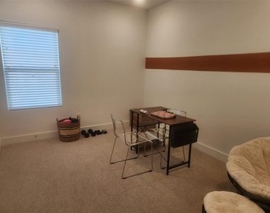 5831 Highland Sky Lane - Photo Thumbnail 10