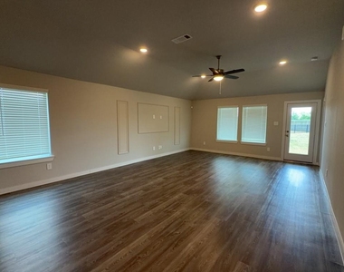 22476 Mountain Pine Drive - Photo Thumbnail 6