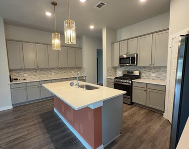 22476 Mountain Pine Drive - Photo Thumbnail 5