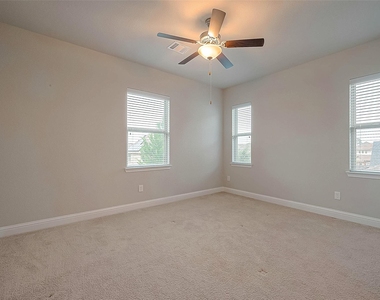 58 Canopy Green - Photo Thumbnail 32
