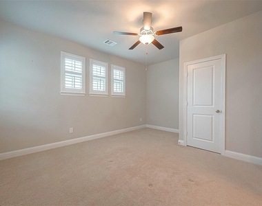 58 Canopy Green - Photo Thumbnail 30