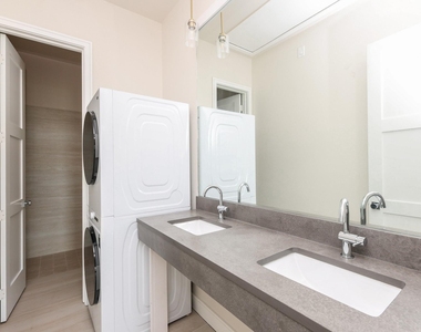 3407 Garrow Street - Photo Thumbnail 10